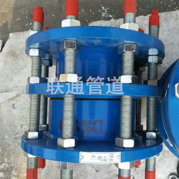 ���������s���^